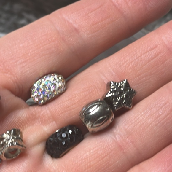 7 Charms, owl, sparkly black and iridescent snowflake, star, Eiffel Tower - Picture 3 of 11